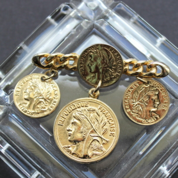 Republique Francaise Faux Coins Brooch Gold Tone - Picture 5 of 5